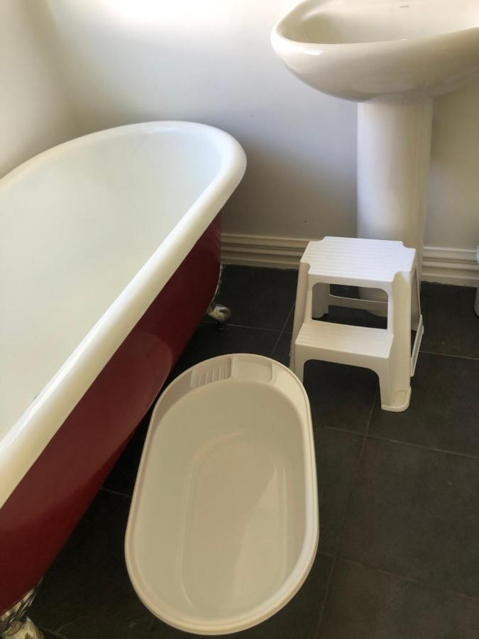 Renwick In The City Nelson, 10Min Walk To City Centre, Full Kitchen, Fast Fibre Wifi, Drive 13Min To Airport, 5Min To Hospital, Quiet Street, Dog Friendly Luaran gambar