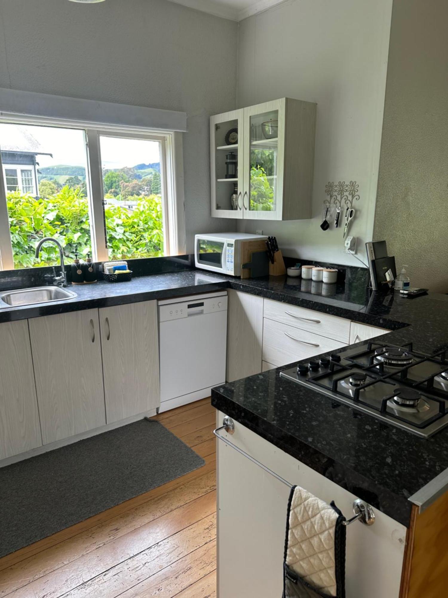 Renwick In The City Nelson, 10Min Walk To City Centre, Full Kitchen, Fast Fibre Wifi, Drive 13Min To Airport, 5Min To Hospital, Quiet Street, Dog Friendly Luaran gambar